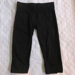 Lululemon Seamlessly Street Crops 8